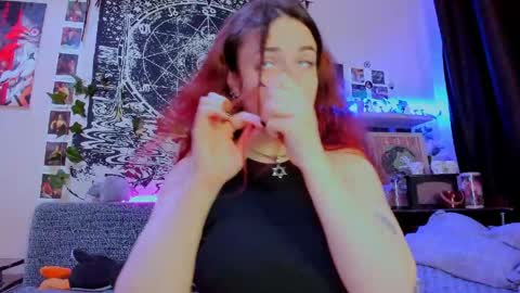 Snapshot of fearlessdiva_x chatting on June 6, 2:27 am Diva online show from June 6, 2:27 am
