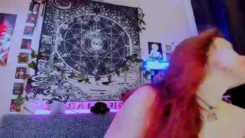 Snapshot of fearlessdiva_x chatting on June 18, 2:23 am Diva online show from June 18, 2:23 am