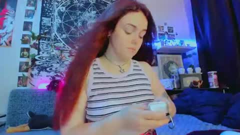 Snapshot of fearlessdiva_x chatting on July 2, 2:33 am Diva online show from July 2, 2:33 am