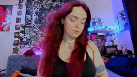 Snapshot of fearlessdiva_x chatting on July 18, 2:27 am Diva online show from July 18, 2:27 am