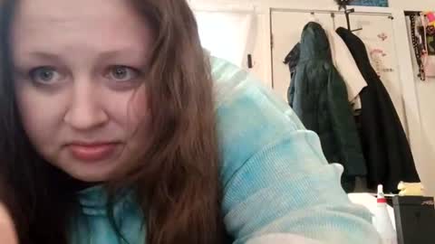 feastonme00 online show from August 4, 12:36 am