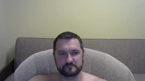 Snapshot of feb82 chatting on April 15, 10:32 pm feb82 online show from April 15, 10:32 pm