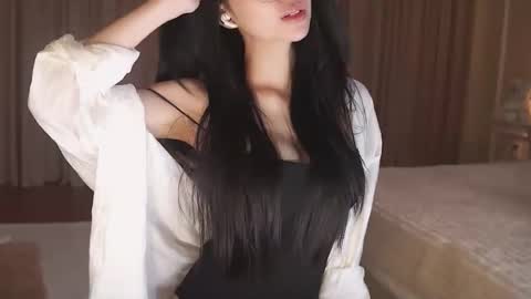 Snapshot of feel_me_00 chatting on November 16, 10:48 pm feel_me_00 online show from November 16, 10:48 pm