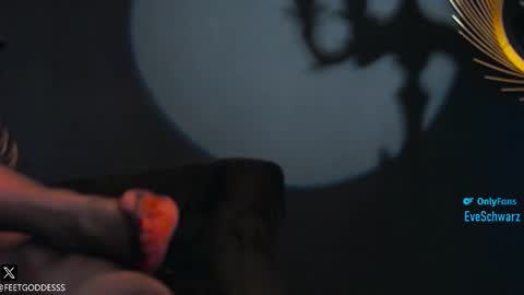 feetgoddesss online show from January 12, 10:34 am