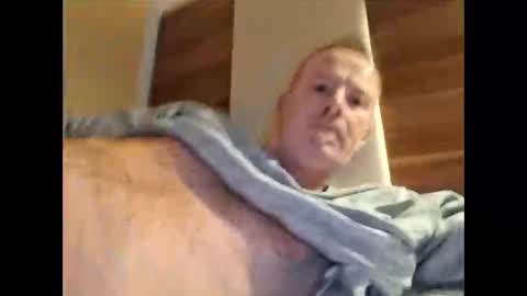 Max online show from November 4, 7:46 pm