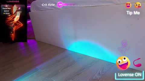 Snapshot of feetvibe chatting on October 7, 8:11 am FeetVibe online show from October 7, 8:11 am