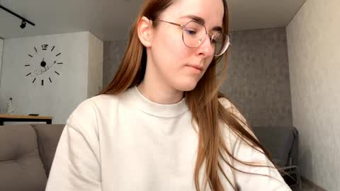 Snapshot of feleciacockrell chatting on March 21, 7:24 am Mary online show from March 21, 7:24 am