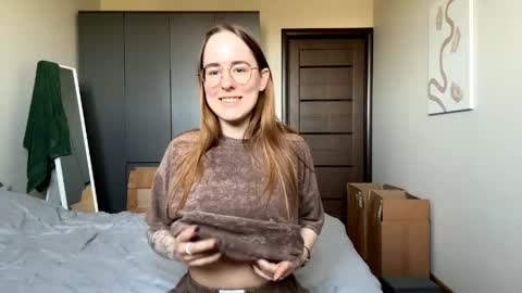 Mary online show from April 22, 8:39 am