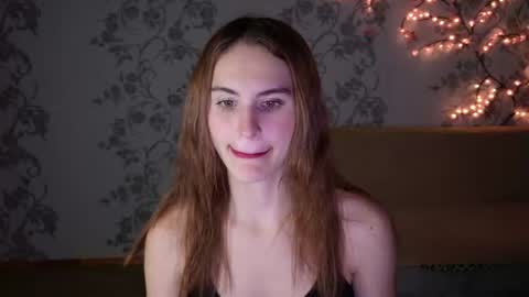Snapshot of felicia_lav chatting on June 9, 7:03 pm Frida online show from June 9, 7:03 pm