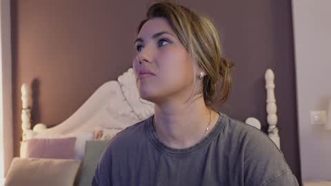 FeliciaKrige online show from January 22, 11:43 pm