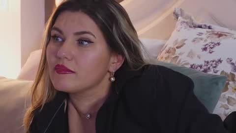 FeliciaKrige online show from February 19, 12:14 am