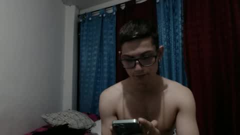 Snapshot of felipe227 chatting on February 8, 11:34 pm jhonatan felipe online show from February 8, 11:34 pm