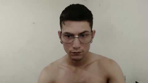 Snapshot of felipe227 chatting on October 9, 10:19 pm jhonatan felipe online show from October 9, 10:19 pm