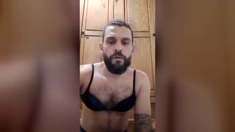 Snapshot of felipebh385495 chatting on July 14, 4:06 am felipebh385495 online show from July 14, 4:06 am