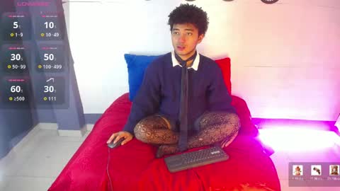 Snapshot of felipecams chatting on May 11, 12:49 am andres felipe benitez online show from May 11, 12:49 am
