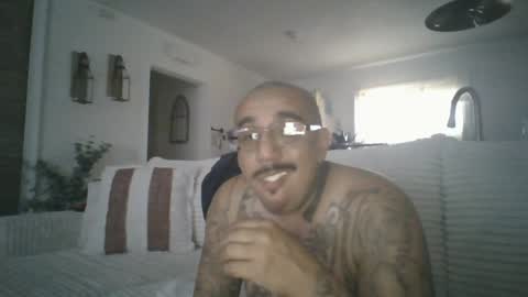 felixrlarios25 online show from August 3, 5:49 pm