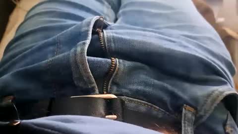 Snapshot of felixske chatting on December 24, 2:01 pm felixske online show from December 24, 2:01 pm