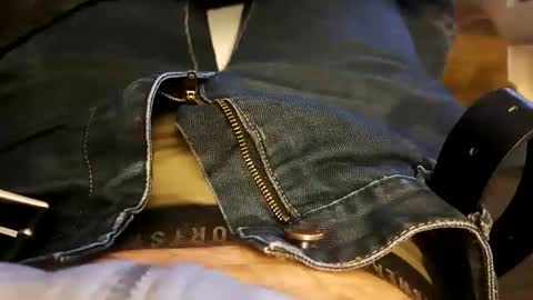 Snapshot of felixske chatting on December 27, 10:59 pm felixske online show from December 27, 10:59 pm