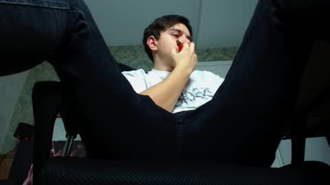 Snapshot of felixstark chatting on October 1, 4:40 am FelixStark online show from October 1, 4:40 am