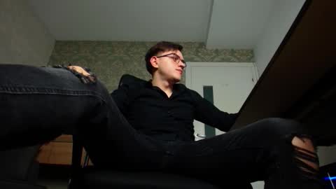 Snapshot of felixstark chatting on October 22, 4:35 am FelixStark online show from October 22, 4:35 am