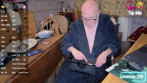 Adam online show from November 1, 9:06 pm