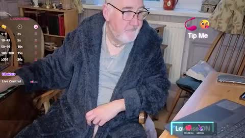 Adam online show from November 19, 7:30 am