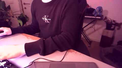 fem_alice_louis_dom online show from March 24, 10:26 pm