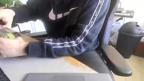 Snapshot of fem_alice_louis_dom chatting on April 30, 7:58 am fem_alice_louis_dom online show from April 30, 7:58 am