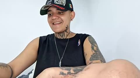 Snapshot of femboy666sixx_ chatting on May 14, 11:50 am GABY666 online show from May 14, 11:50 am