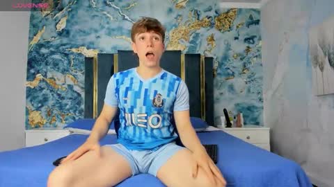 Femboy Max online show from December 1, 12:21 pm