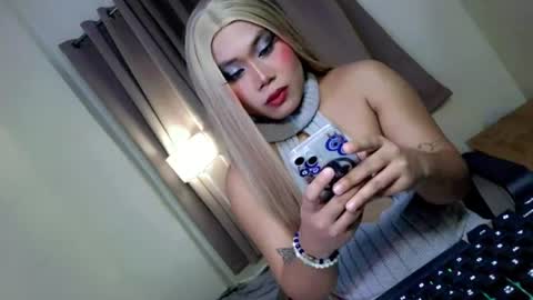 femboy_veronica online show from June 15, 4:31 pm