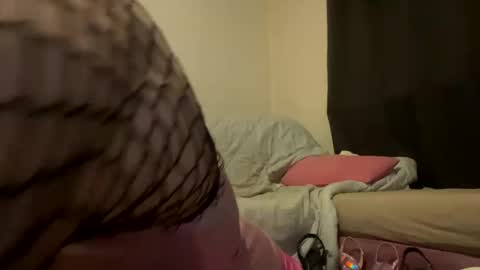 Snapshot of femboyhorse chatting on January 5, 11:01 pm Femboyhorse online show from January 5, 11:01 pm