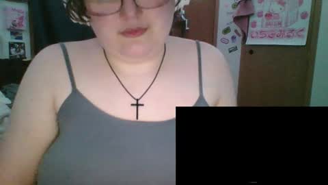 Snapshot of femcelsam chatting on April 1, 4:24 am femcelsam online show from April 1, 4:24 am