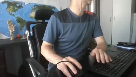 Snapshot of femdomsubby chatting on December 12, 4:48 am femdomsubby online show from December 12, 4:48 am