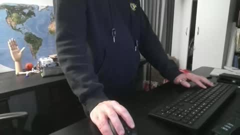 Snapshot of femdomsubby chatting on December 18, 10:40 am femdomsubby online show from December 18, 10:40 am