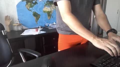 Snapshot of femdomsubby chatting on March 11, 5:38 am femdomsubby online show from March 11, 5:38 am