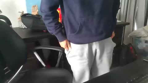 Snapshot of femdomsubby chatting on November 10, 12:31 am femdomsubby online show from November 10, 12:31 am