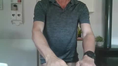 Snapshot of femdomsubby chatting on January 16, 6:50 am femdomsubby online show from January 16, 6:50 am