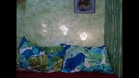 feminine_tsx online show from December 9, 12:40 pm