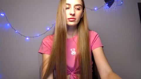 Snapshot of femkedejager chatting on December 1, 9:04 pm Femke online show from December 1, 9:04 pm