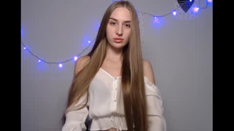 Snapshot of femkedejager chatting on December 8, 10:57 pm Femke online show from December 8, 10:57 pm