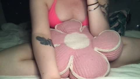     online show from April 25, 3:53 am