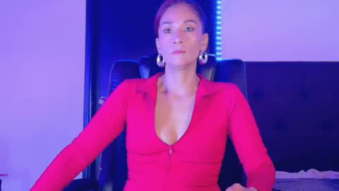 Snapshot of fenixox333 chatting on November 23, 10:31 pm stefannia online show from November 23, 10:31 pm