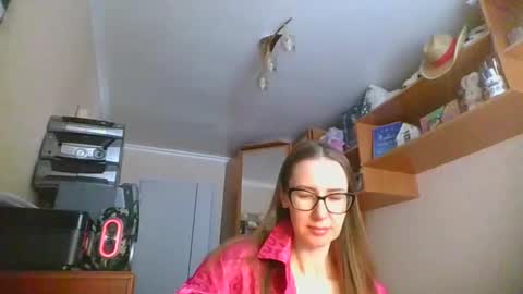 feraliss online show from January 19, 11:03 am