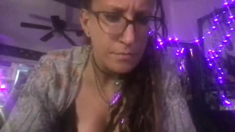 FeralLux33x online show from January 8, 6:16 am
