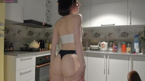 Leya online show from April 22, 6:09 pm