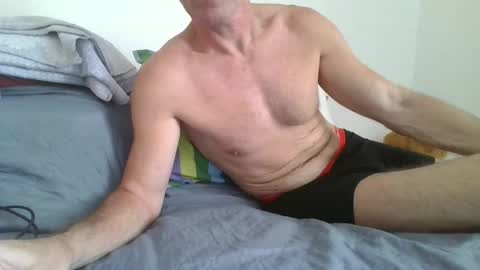 fergi1999 online show from October 11, 8:35 am