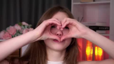 Snapshot of ferminapritchard chatting on November 9, 8:01 am Serenellayou can call me...Kisi kisi meow meow online show from November 9, 8:01 am