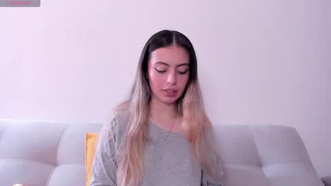 fernanda  online show from June 26, 2:43 pm