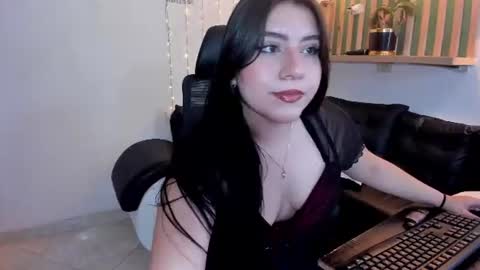 Snapshot of fernanda_mp2 chatting on July 24, 3:10 pm Fernanda online show from July 24, 3:10 pm